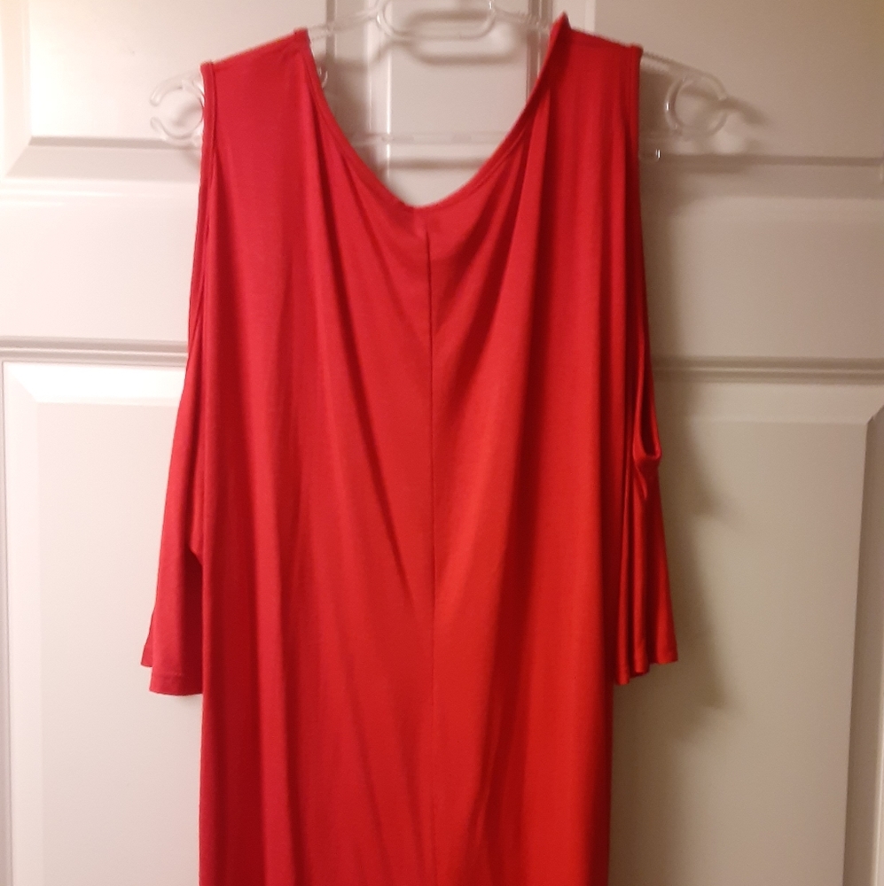 Caren Sport Cold Shoulder Red Top Size 1X - Picture 2 of 5